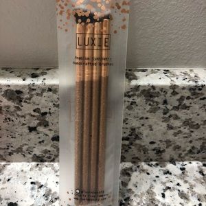 LUXIE Premium Synthetic Handcrafted Brushes